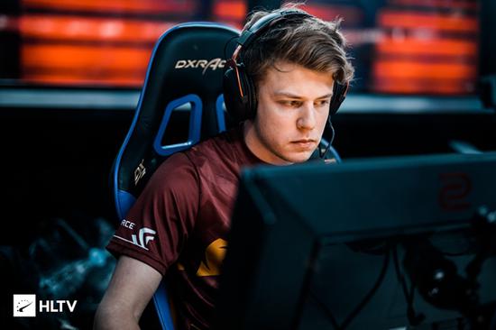 韩国 Creme 给了 Ultra Prime 但没有赢？ Chovy 贡献了 2 - 7 幽默 Yongen OKSavingsBank BRION 通过翻转球赢得了第一场比赛