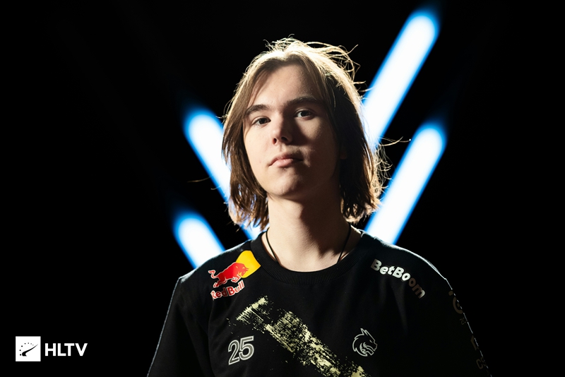 【周评】上周方案预测谁最强？资深专家完成10连红