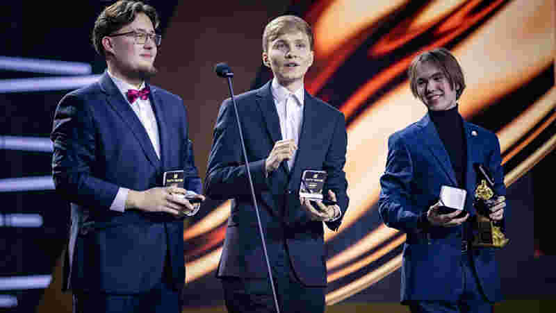 Spirit 在 BLAST Bounty Fall 2025 决赛中以 3：0 战胜 The MongolZ ，荣获冠军。