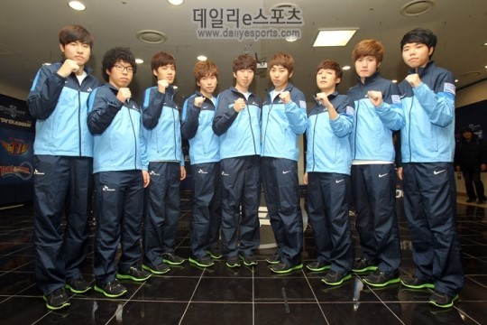 HLE的第二次失利和 T1 的艰难胜利；- LCK 2025赛季日回顾