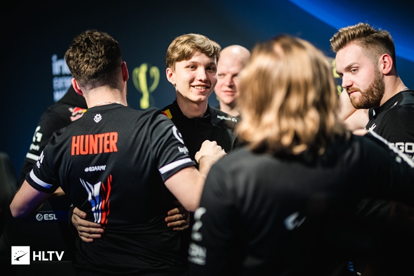 绝对王者：虽非电竞爽文主角，但TES亦有光芒绽放